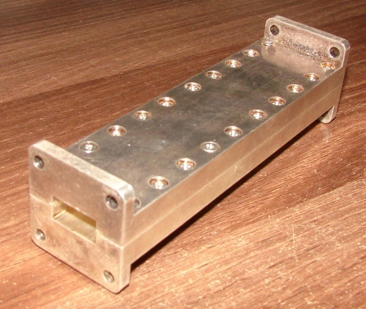 Waveguide Band Pass Filter — 1–18 GHz